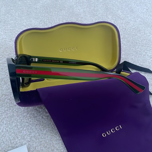 Brand new Gucci authentic sunglasses - Picture 2 of 5